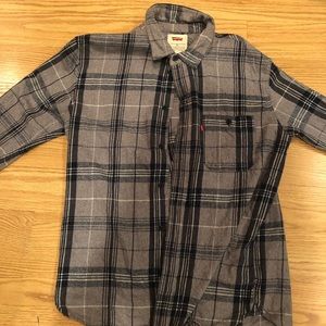 Grey Levi’s flannel. Size Medium